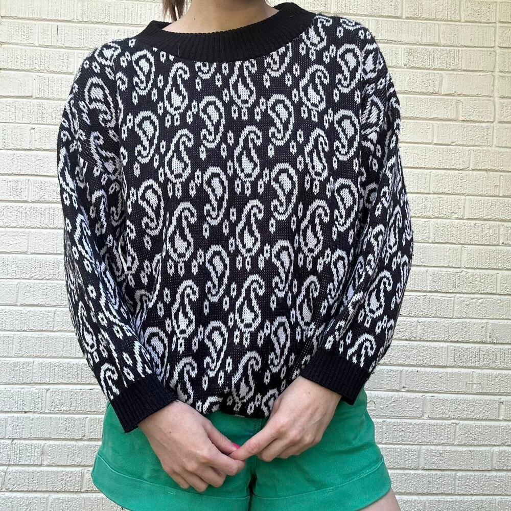Jardine Vintage 90's Black White Paisley Sweater